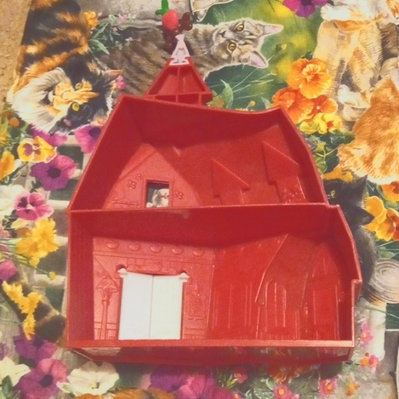 MLP mini ponies, Apple Jack's Barn - Picture 2 of 2